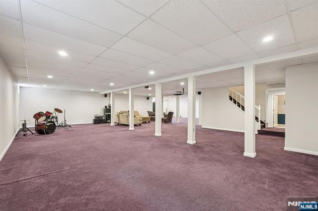 416 Devonshire Drive, Franklin Lakes, NJ 07417