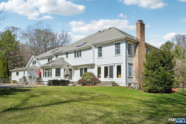 416 Devonshire Drive, Franklin Lakes, NJ 07417