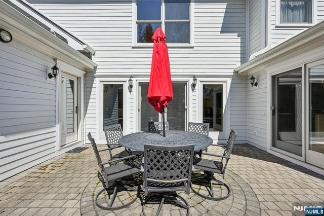 416 Devonshire Drive, Franklin Lakes, NJ 07417