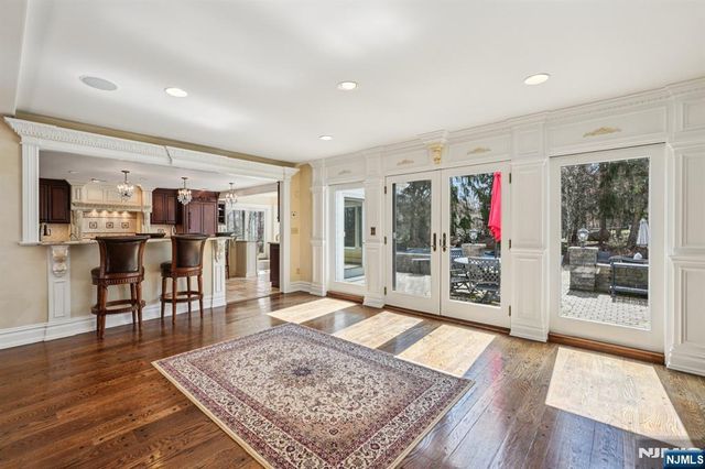 416 Devonshire Drive, Franklin Lakes, NJ 07417