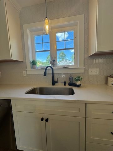 19 Barberry Road, Mansfield, MA 02048