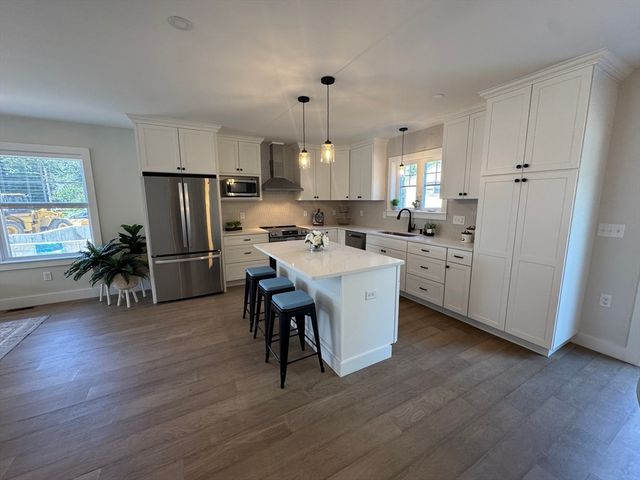 19 Barberry Road, Mansfield, MA 02048