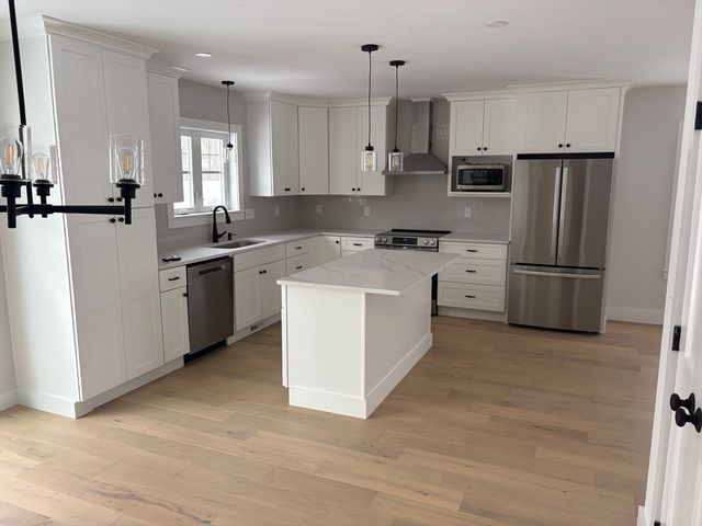 19 Barberry Road, Mansfield, MA 02048