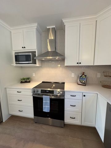 19 Barberry Road, Mansfield, MA 02048