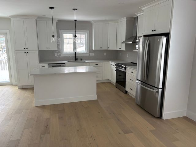 19 Barberry Road, Mansfield, MA 02048