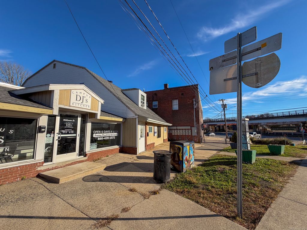 405 Williams Street, New London, CT 06320