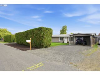 1405 Se SHORTRIDGE St, Albany, OR 97322