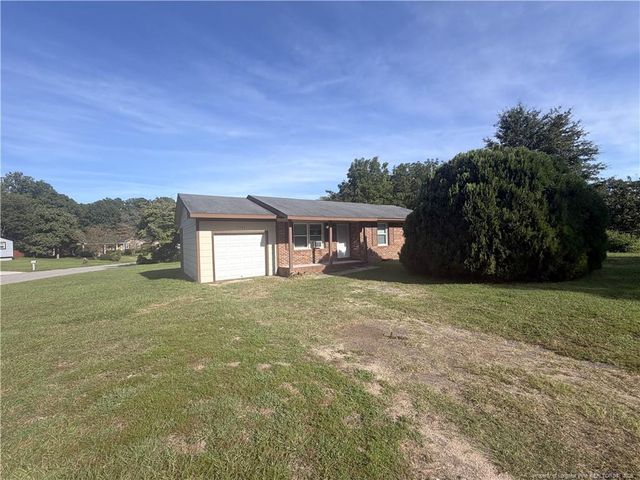 2101 Decor Street, Fayetteville, NC 28304