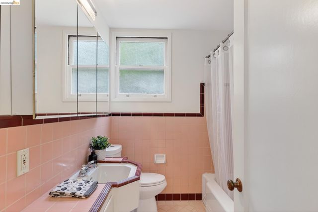 1825 Highland Pl 1827, Berkeley, CA 94709