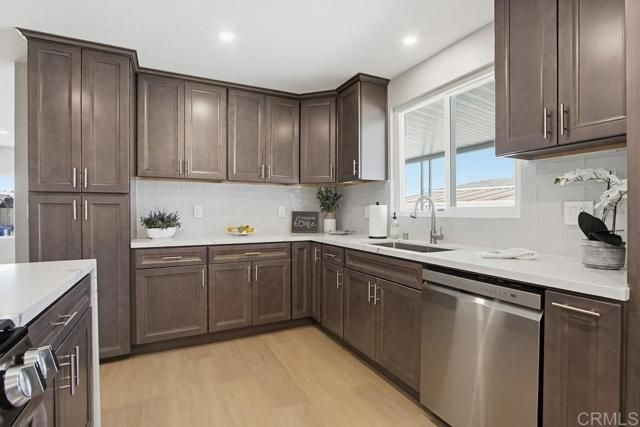 7320 San Bartolo St 217, Carlsbad, CA 92011