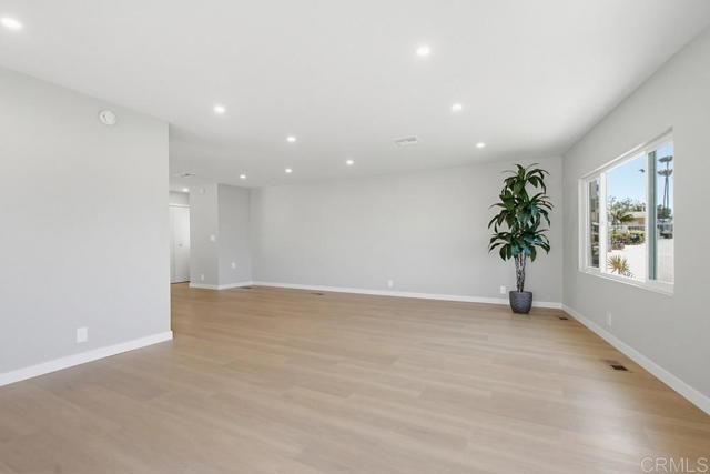 7320 San Bartolo St 217, Carlsbad, CA 92011