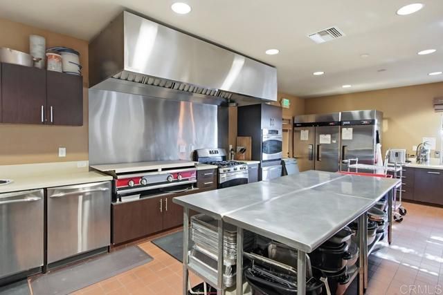 7320 San Bartolo St 217, Carlsbad, CA 92011