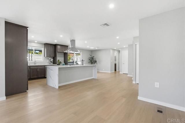 7320 San Bartolo St 217, Carlsbad, CA 92011