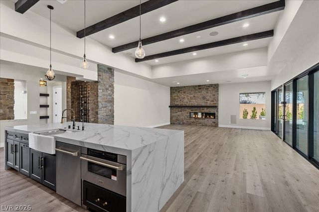 275 Doobie, Las Vegas, NV 89183