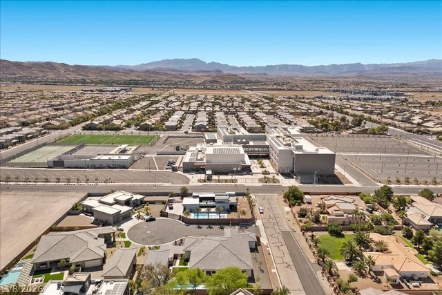 275 Doobie, Las Vegas, NV 89183