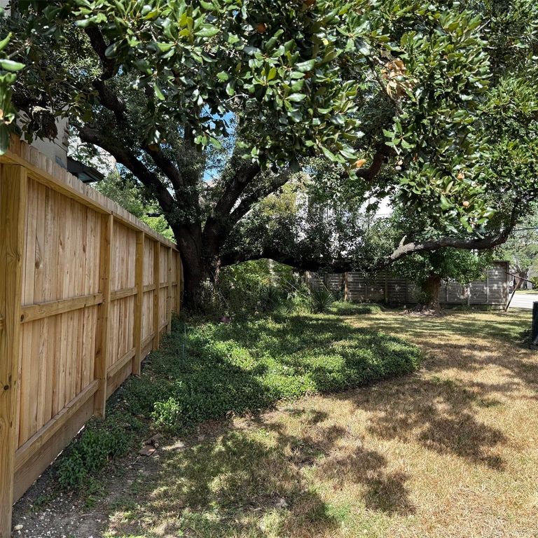 5100 Evergreen Street, Bellaire, TX 77401