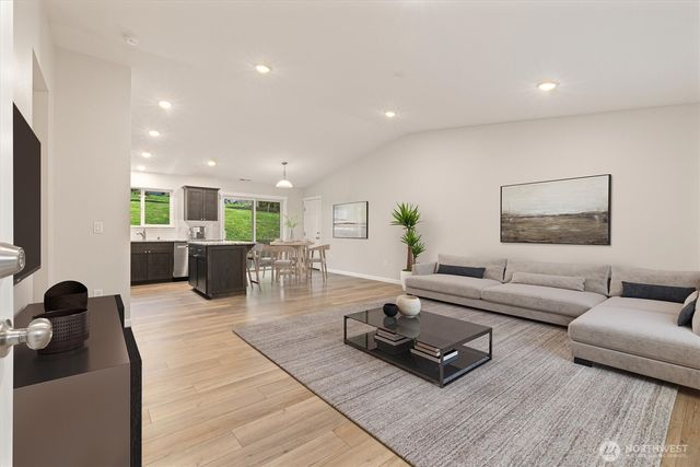 10510 Woods Lake Road, Monroe, WA 98272