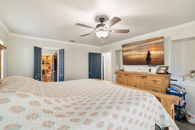 1103 Vintage Avenue, Gainesville, TX 76240