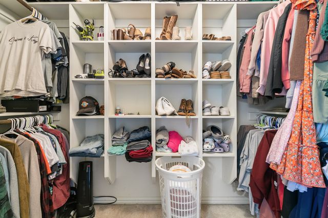 1103 Vintage Avenue, Gainesville, TX 76240