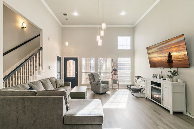 1103 Vintage Avenue, Gainesville, TX 76240