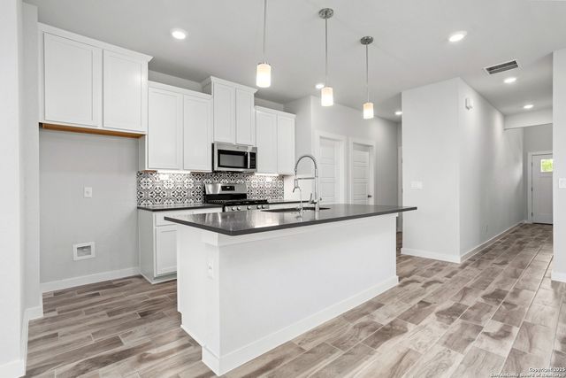 771 Fort Leonard, San Antonio, TX 78245