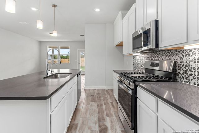 771 Fort Leonard, San Antonio, TX 78245