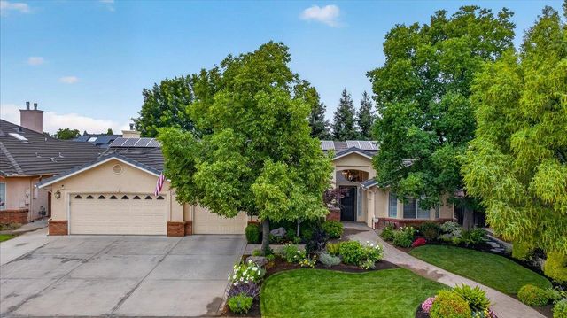 2831 Indianapolis Avenue, Clovis, CA 93611