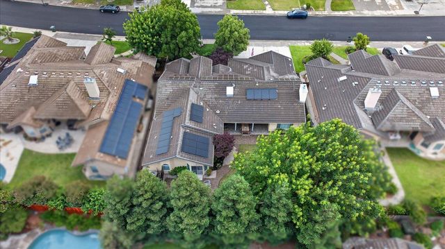 2831 Indianapolis Avenue, Clovis, CA 93611