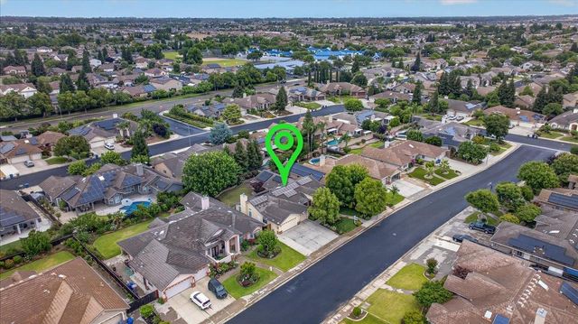 2831 Indianapolis Avenue, Clovis, CA 93611