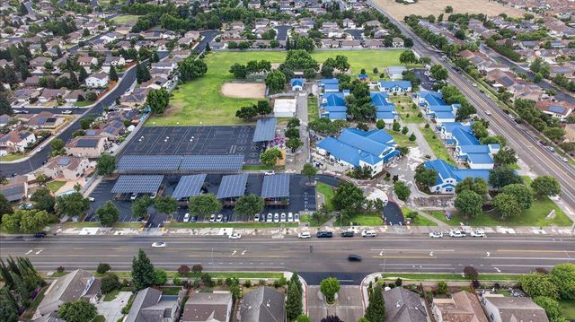 2831 Indianapolis Avenue, Clovis, CA 93611