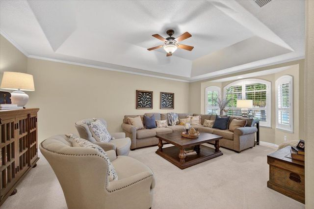2831 Indianapolis Avenue, Clovis, CA 93611