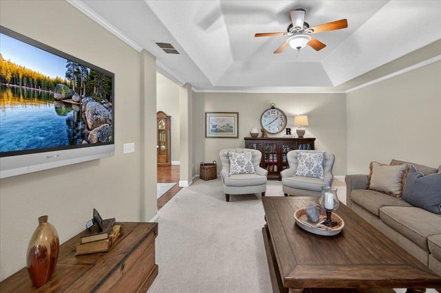 2831 Indianapolis Avenue, Clovis, CA 93611