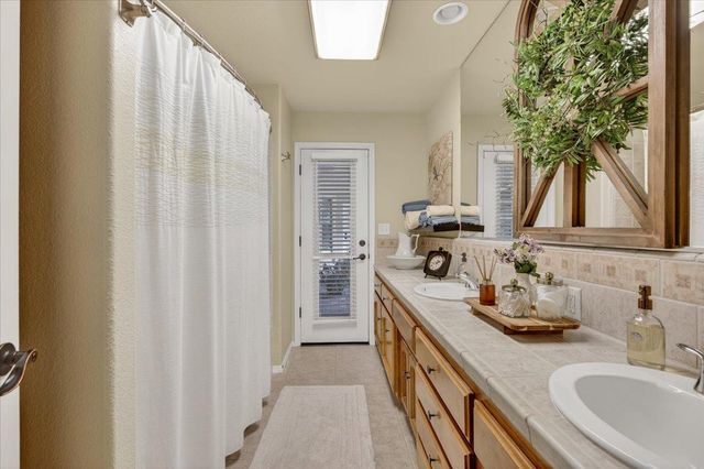 2831 Indianapolis Avenue, Clovis, CA 93611