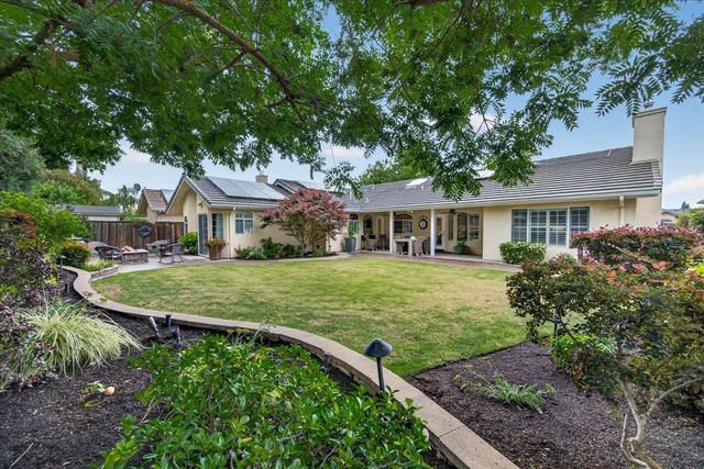 2831 Indianapolis Avenue, Clovis, CA 93611