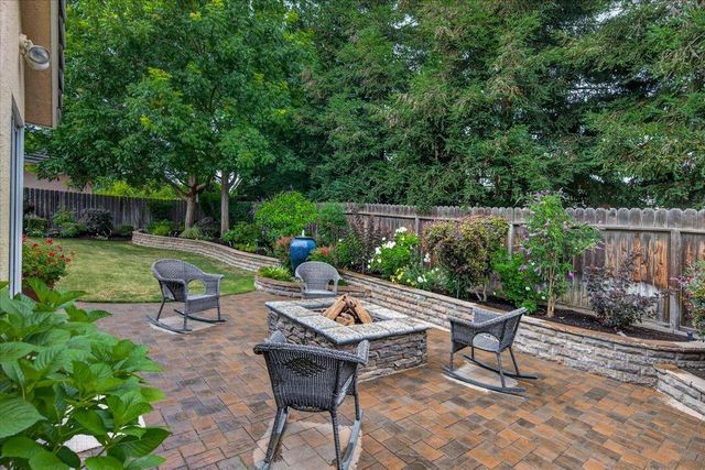 2831 Indianapolis Avenue, Clovis, CA 93611