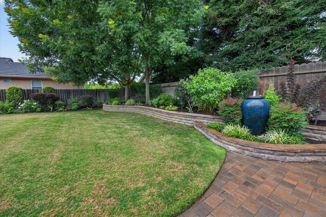 2831 Indianapolis Avenue, Clovis, CA 93611