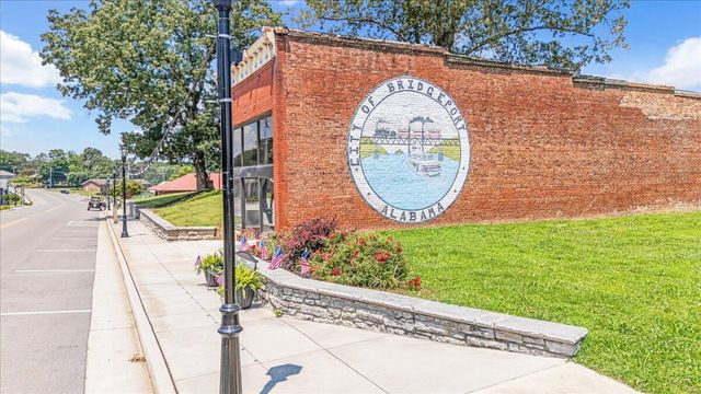 403 Hoffman Avenue, Bridgeport, AL 35740