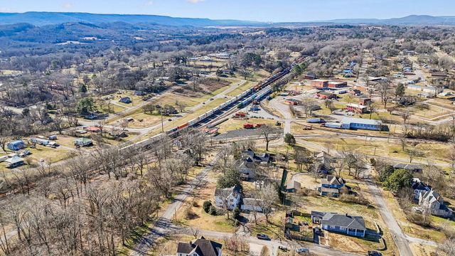 403 Hoffman Avenue, Bridgeport, AL 35740