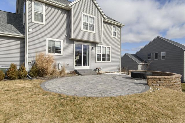 3513 Olde Howell ROAD, Waukesha, WI 53188