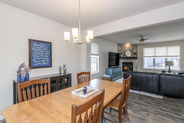 3513 Olde Howell ROAD, Waukesha, WI 53188