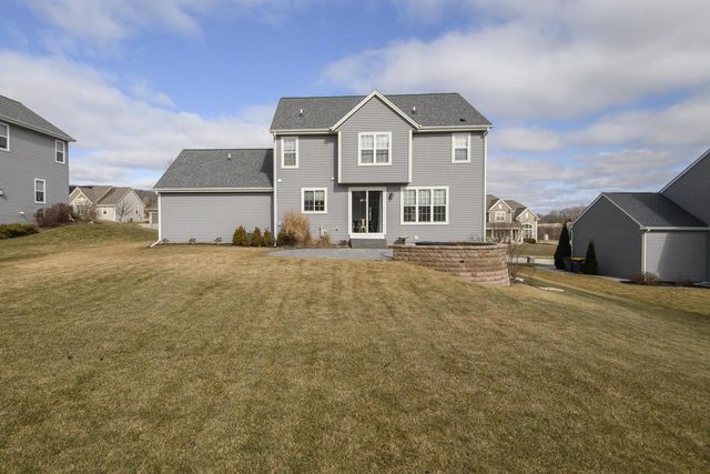 3513 Olde Howell ROAD, Waukesha, WI 53188