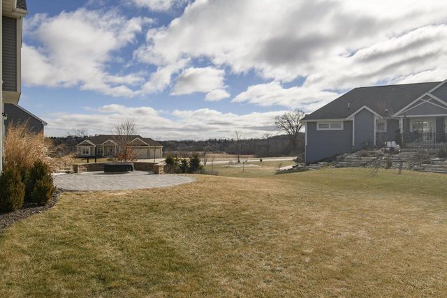 3513 Olde Howell ROAD, Waukesha, WI 53188