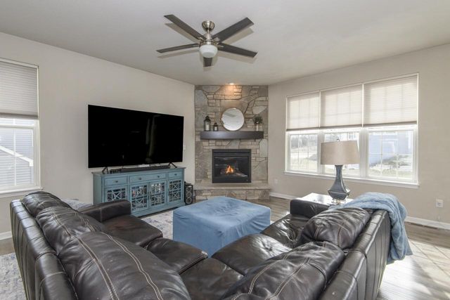 3513 Olde Howell ROAD, Waukesha, WI 53188