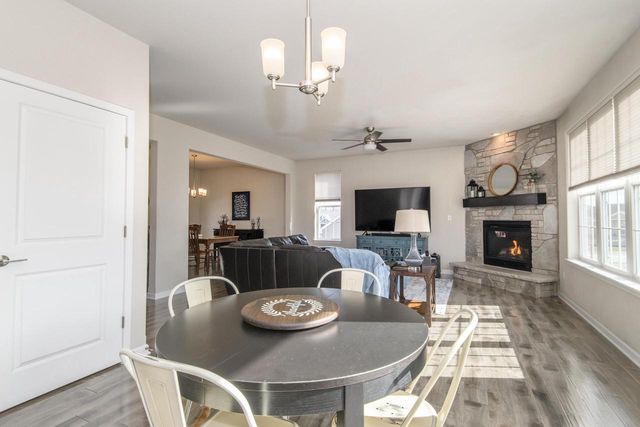 3513 Olde Howell ROAD, Waukesha, WI 53188