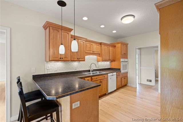 5869 W Luther Road, Floyds Knobs, IN 47119