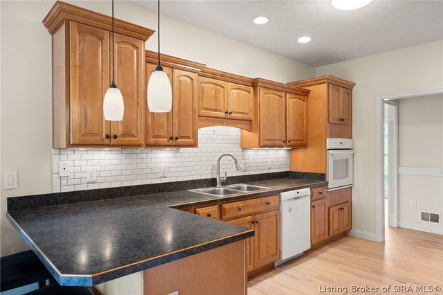 5869 W Luther Road, Floyds Knobs, IN 47119