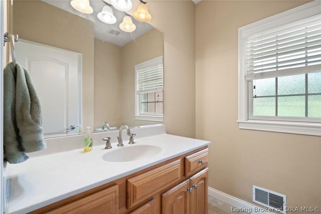 5869 W Luther Road, Floyds Knobs, IN 47119