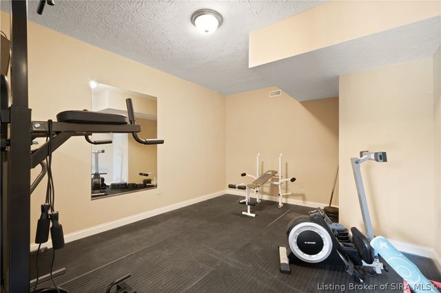 5869 W Luther Road, Floyds Knobs, IN 47119