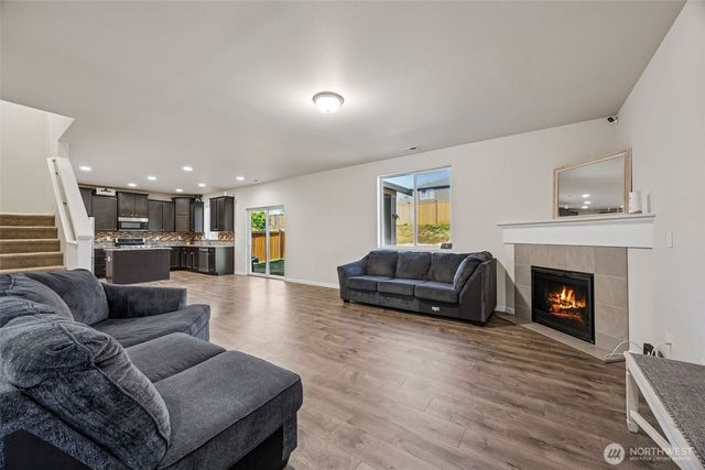13829 67th Avenue E, Puyallup, WA 98373