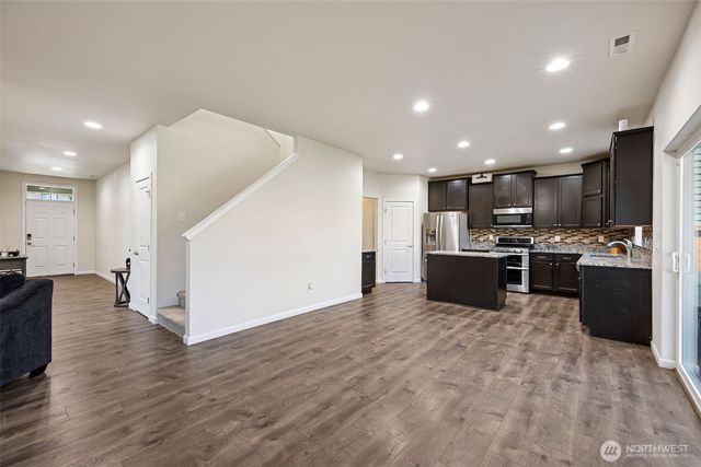 13829 67th Avenue E, Puyallup, WA 98373